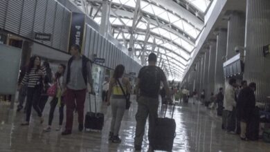 Photo of AICM mantiene suspendidos los despegues y aterrizajes durante 5 horas por el desfile aéreo militar