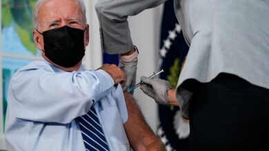 Photo of Joe Biden recibe tercera dosis de refuerzo contra Covid-19
