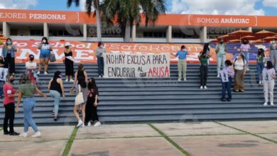 Photo of Estudiantes de la Anáhuac Mayab protestan por caso de ciberacoso