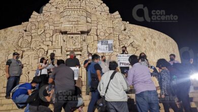 Photo of Periodistas yucatecos exigen justicia para Lourdes Maldonado en Monumento a la Patria