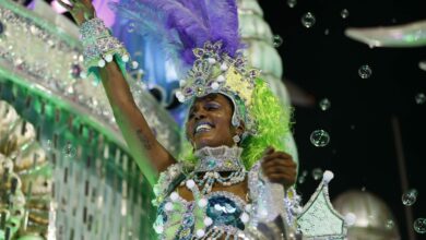 Photo of Aplazan a abril los desfiles del carnaval en Río de Janeiro y Sao Paulo