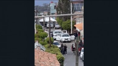 Photo of Grupo armado irrumpe en funeral y mata a 17 personas en Michoacán