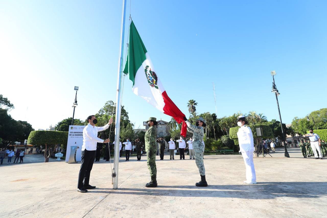 Mauricio Vila llama a la unidad en el Día de la Bandera | Con Acento