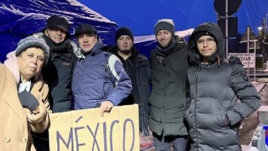 Photo of Grupo de 18 mexicanos que partieron de Kiev en autobús llegan a Rumania, informa Ebrard