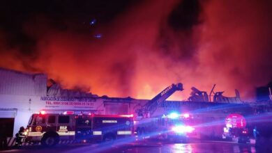 Photo of SSP moviliza bomberos, ambulancias y policías por incendio de 4 bodegas