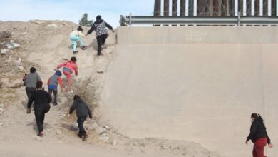 Photo of Mexicana muere tras quedar colgada en muro fronterizo