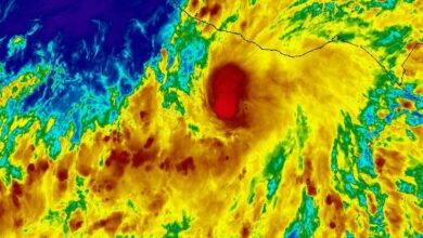 Photo of Agatha oficialmente el primer huracán de la temporada se dirige a Oaxaca