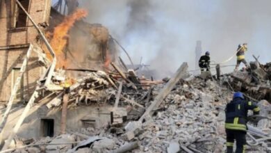 Photo of Reportan 60 muertos tras bombardeo ruso contra escuela en Ucrania