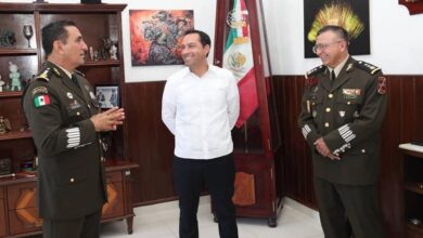 Photo of Mauricio Vila asiste al cambio de mando de la 32 Zona Militar
