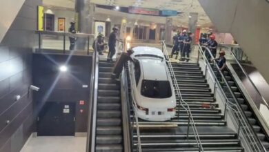 Photo of En España roba automóvil e intenta escapar en metro…. ¡con todo y coche!
