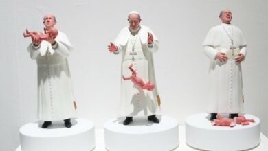 Photo of Causa polémica escultura del papa sobre pederastia y el abuso sexual en la iglesia