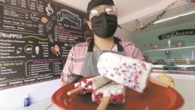 Photo of En Toluca hacen paleta de hielo en chile en nogada