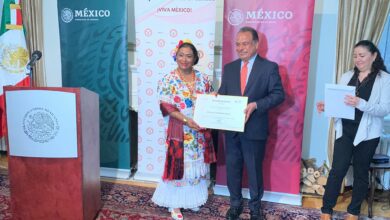 Photo of Maestra yucateca recibe en Canadá el Premio Ohtli
