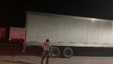 Photo of «Pollero» abandona a 45 migrantes en Campeche; estaban hacinados en una caja de camión