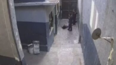 Photo of Revelan video de policías de Oaxaca golpeando a Abigail dentro de la cárcel pública