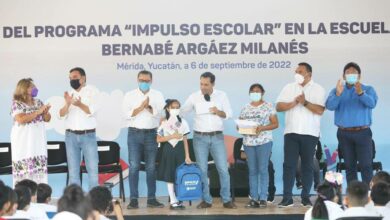 Photo of Vila llega a más escuelas entregando apoyos de Impulso Escolar