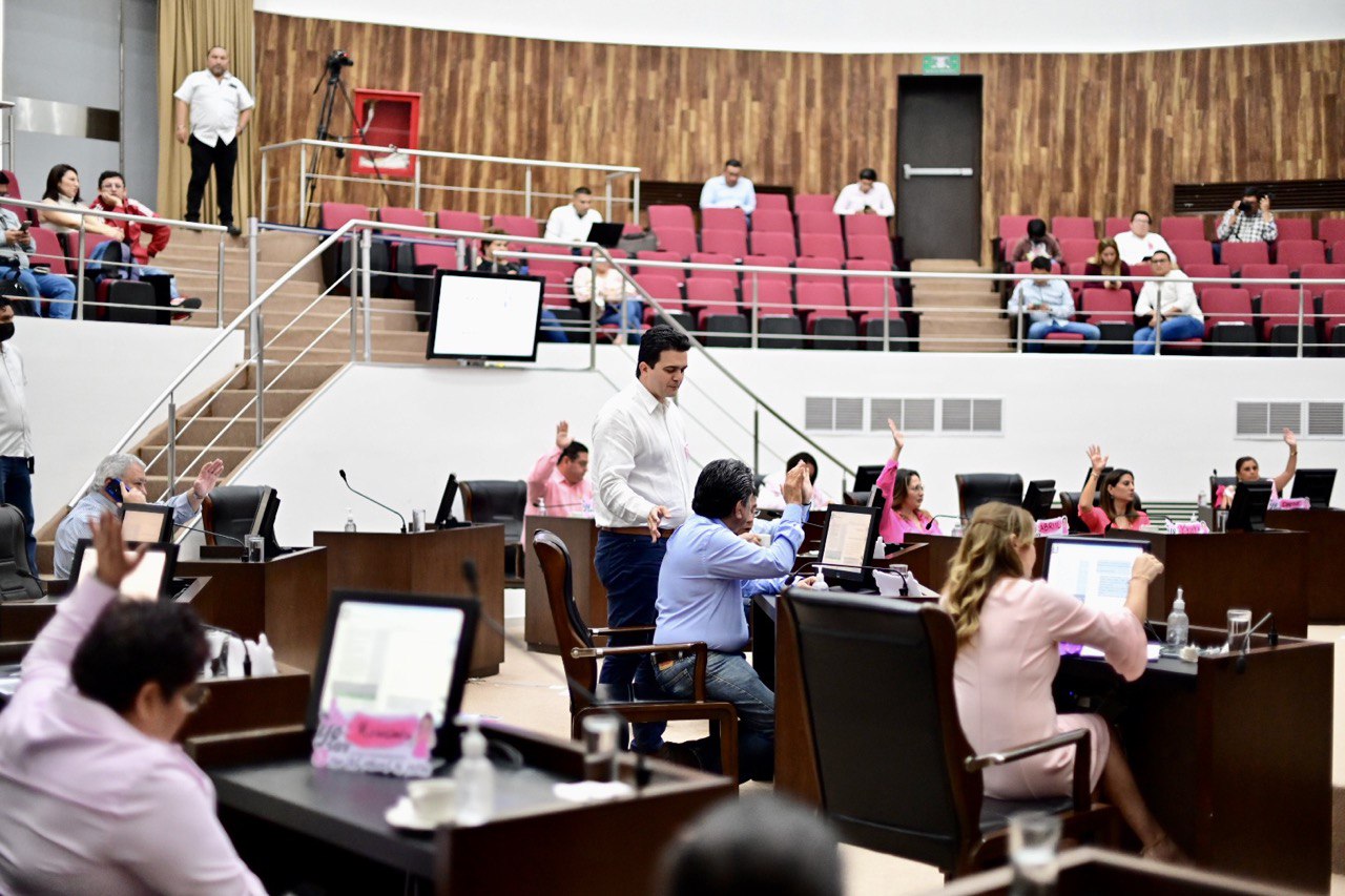 Iniciativa para declarar el “2023, Bicentenario del Congreso de Yucatán ...