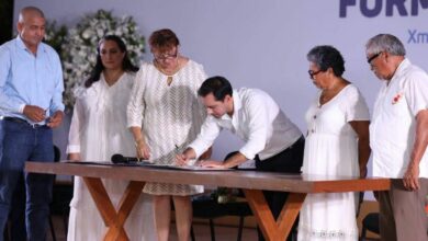 Photo of Más de 500 parejas se casaron en Xmatkuil, Mauricio Vila testigo de honor