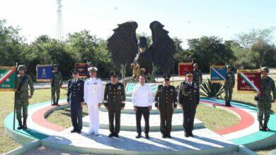 Photo of Mauricio Vila asiste a ceremonia en la 32 Zona Militar