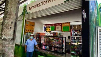 Photo of Lleva más de 40 años vendiendo tamales en “el centenario”