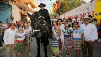 Photo of Alcalde de Chiapas genera críticas al montar caballo de un millón de pesos 