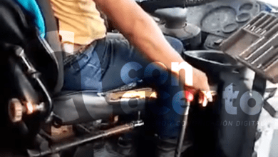 Photo of Exhiben a camionero manejando con teléfono en mano. VIDEO