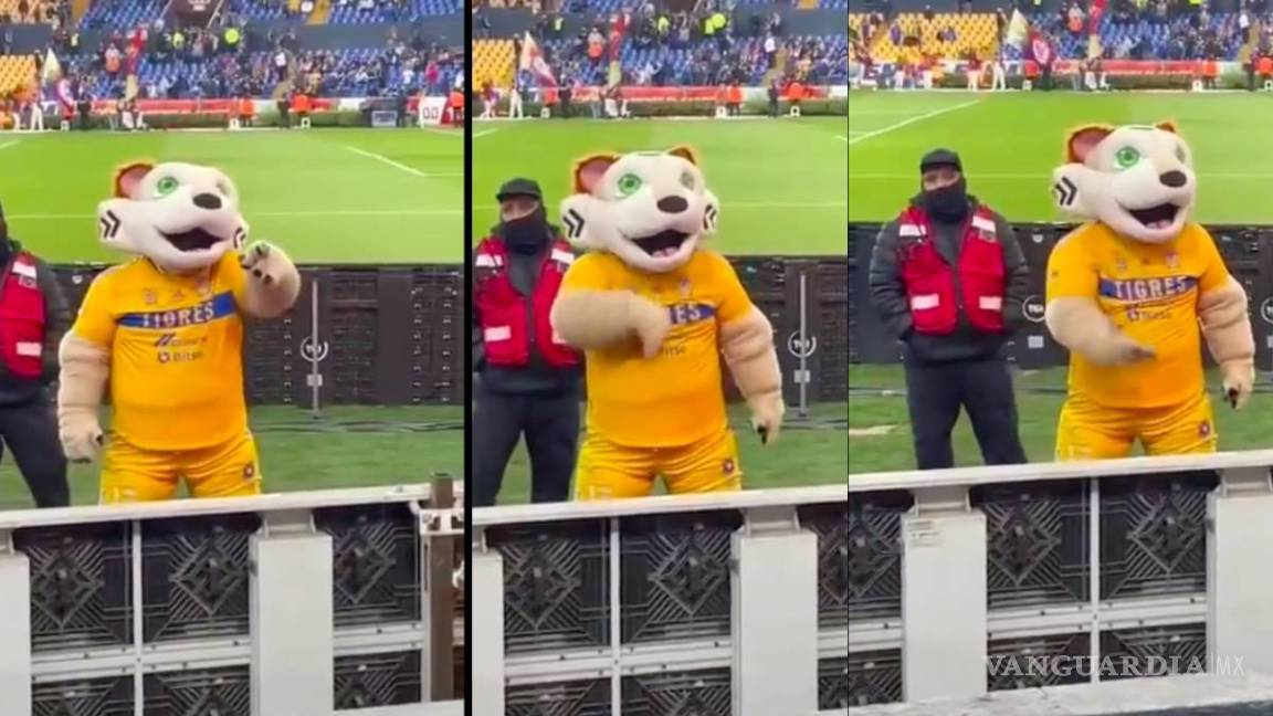 Botarga de Tigres hace seña obscena a aficionados | Con Acento