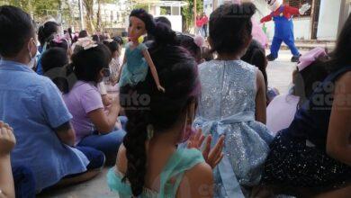 Photo of Con disfraces, sombreros y peinados locos, escuelas celebran el Día de la Niñez