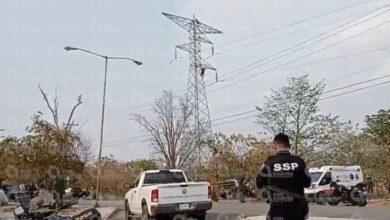 Photo of Estudiante sube a torre de CFE