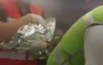 Photo of Mujer da a luz en pleno vuelo, aterriza en Cancún tras parto. VIDEO