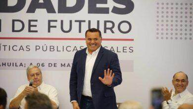 Photo of Renán Barrera comparte programas de éxito en foro nacional