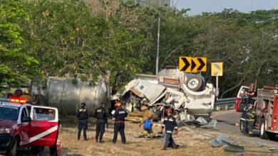 Photo of Aparatosa volcadura de un pipa al norte de Mérida