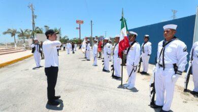 Photo of Mauricio Vila celebra el Día de la Marina 