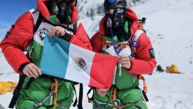 Photo of Padre e hijo mexicanos llegan a la cima del Everest