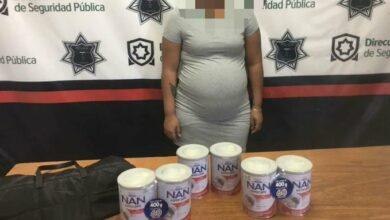 Photo of Embarazada fue detenida acusada de robar latas de leche