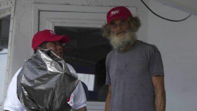 Photo of “Tuvimos una salud terrible, teníamos muchísima hambre”: Timothy Shadock al llegar a Manzanillo