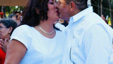 Photo of Se casan en el parque Botánico de Mérida