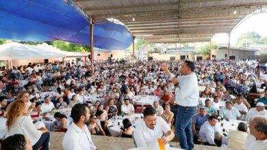 Photo of Miles de maestros respaldan a Renán Barrera