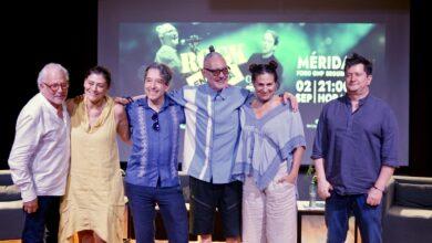 Photo of Orquesta Sinfónica de Yucatán y Sabo Romo juntos en “Rock en tu idioma”