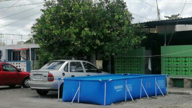 Photo of Instala su piscina en medio de la calle 