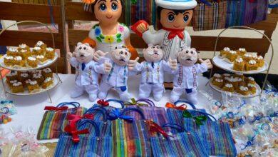 Photo of Peluche de Dr. Simi luce guayabera yucateca