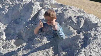 Photo of Niño de 7 años muere tras fotografía donde jugaba con polvo tóxico