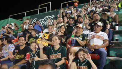 Photo of AMLO reconoce a la aficiona beisbolera de Yucatán 