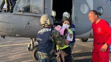 Photo of Marinos rescatan a recién nacidos de Acapulco