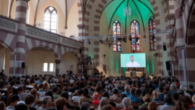 Photo of Misas virtuales; iglesias utilizan IA para orientación espiritual 