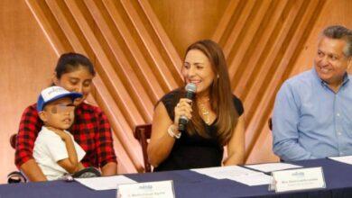 Photo of Renán Barrera trabaja por la niñez en Mérida