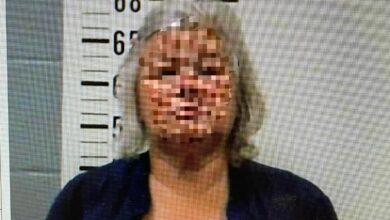 Photo of Tras «colarse» a bodas, mujer de 56 años fue arrestada por robarse los regalos