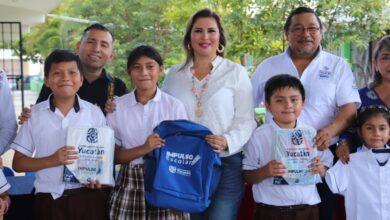 Photo of Estudiantes de Valladolid reciben paquetes de Impulso Escolar