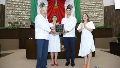 Photo of Congreso reconoce 40 años del doctor Luis Baeza Mézquita