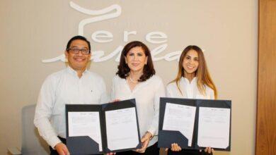 Photo of UTM y Tere Cazola firman convenio por la Educación Dual